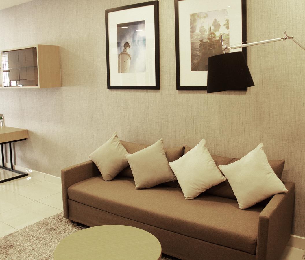 1 Tebrau Suites By Subhome Johor Bahru Exterior photo