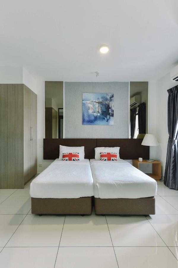 1 Tebrau Suites By Subhome Johor Bahru Exterior photo