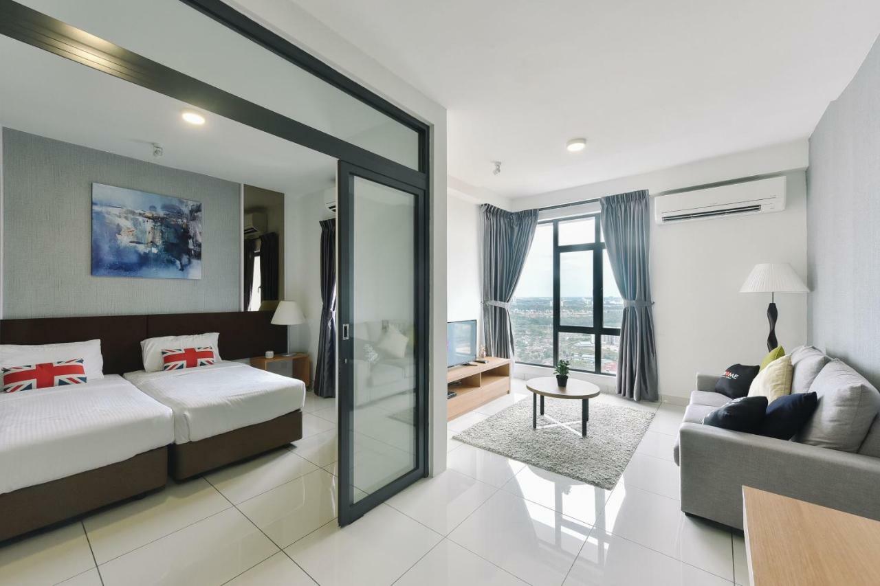 1 Tebrau Suites By Subhome Johor Bahru Exterior photo