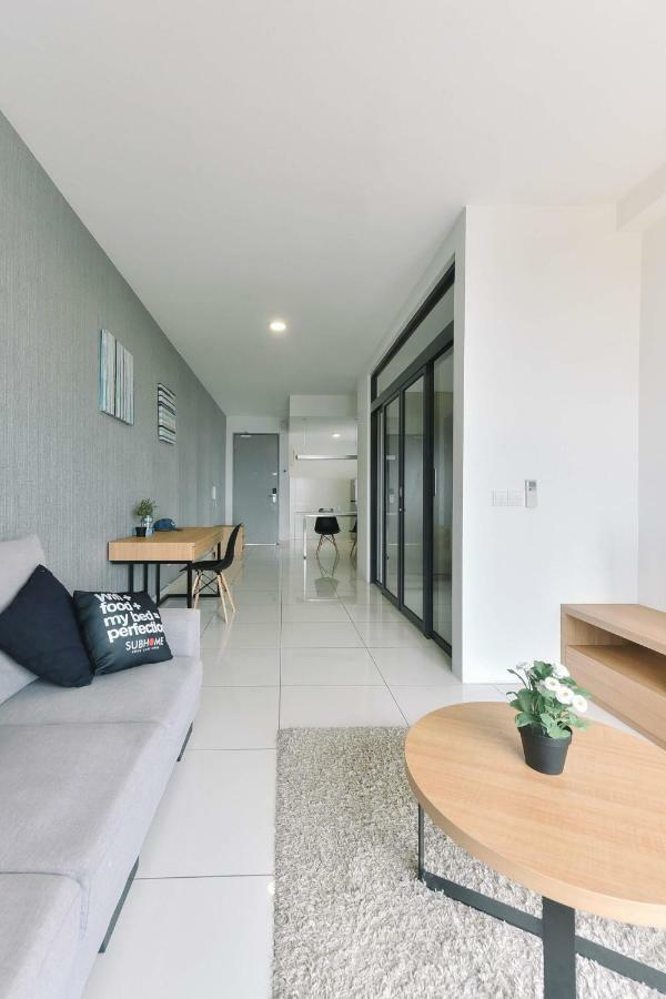 1 Tebrau Suites By Subhome Johor Bahru Exterior photo